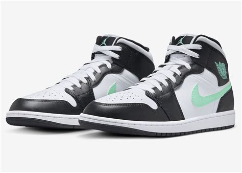 nike air jordan 1 mid grün|jordan 1 mid green glow shoes.